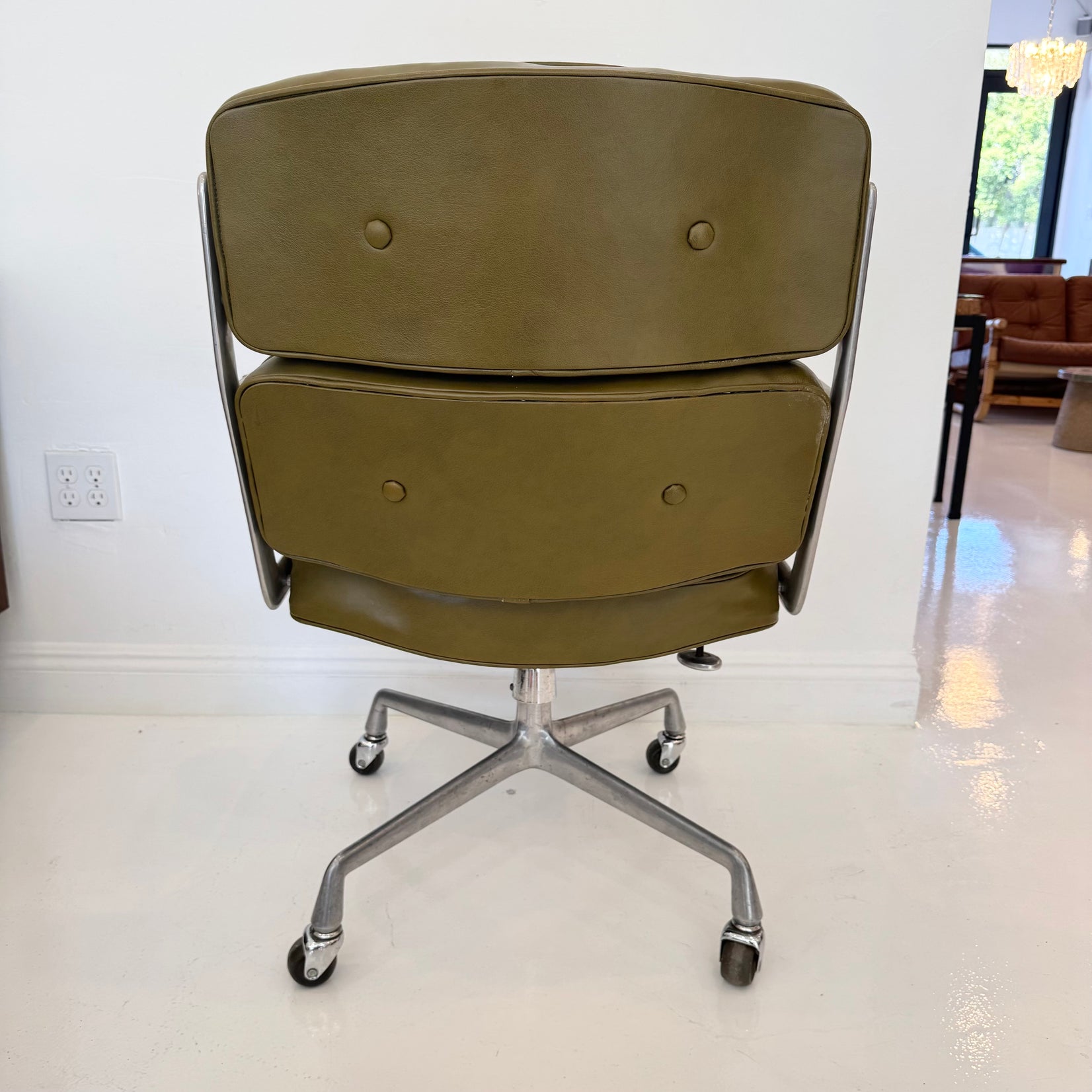 Time Life Chair in Olive Leather for Herman Miller