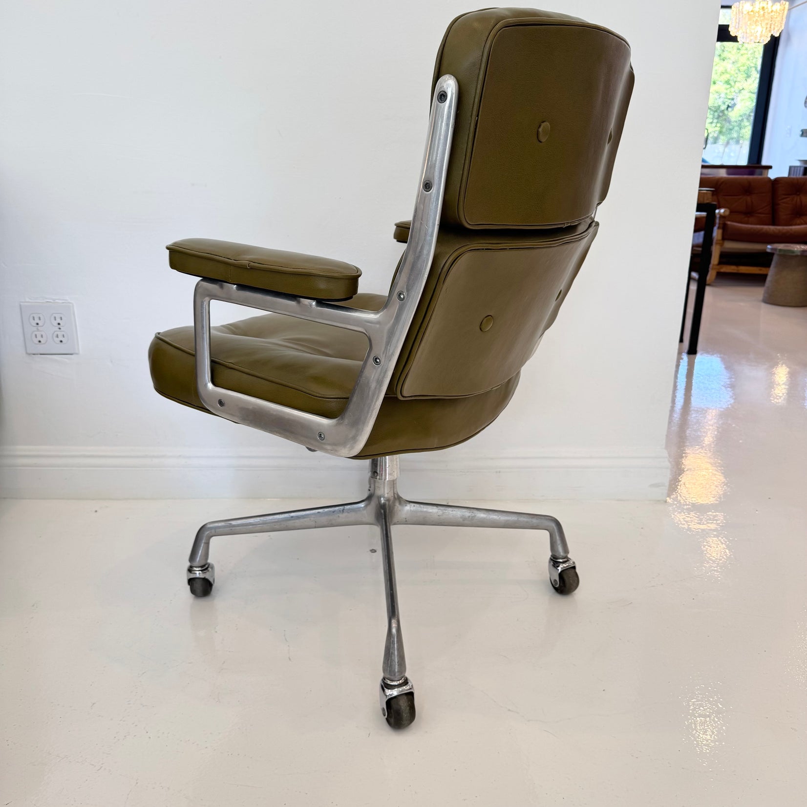 Time Life Chair in Olive Leather for Herman Miller