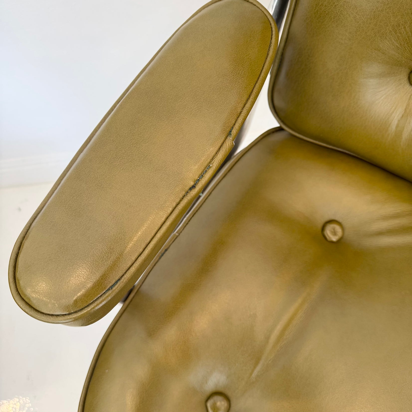 Time Life Chair in Olive Leather for Herman Miller