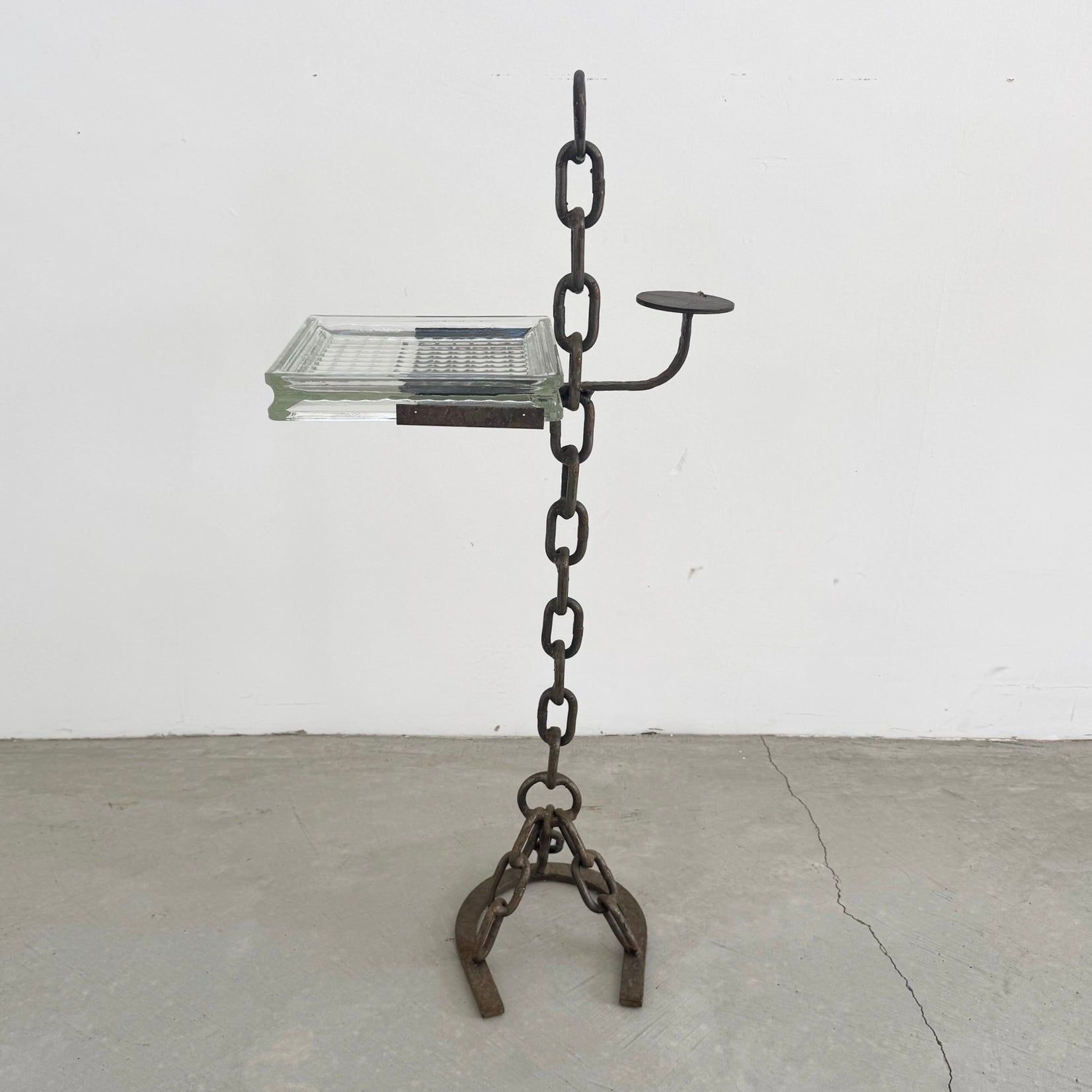 Chain Link Iron and Glass Standing Catchall