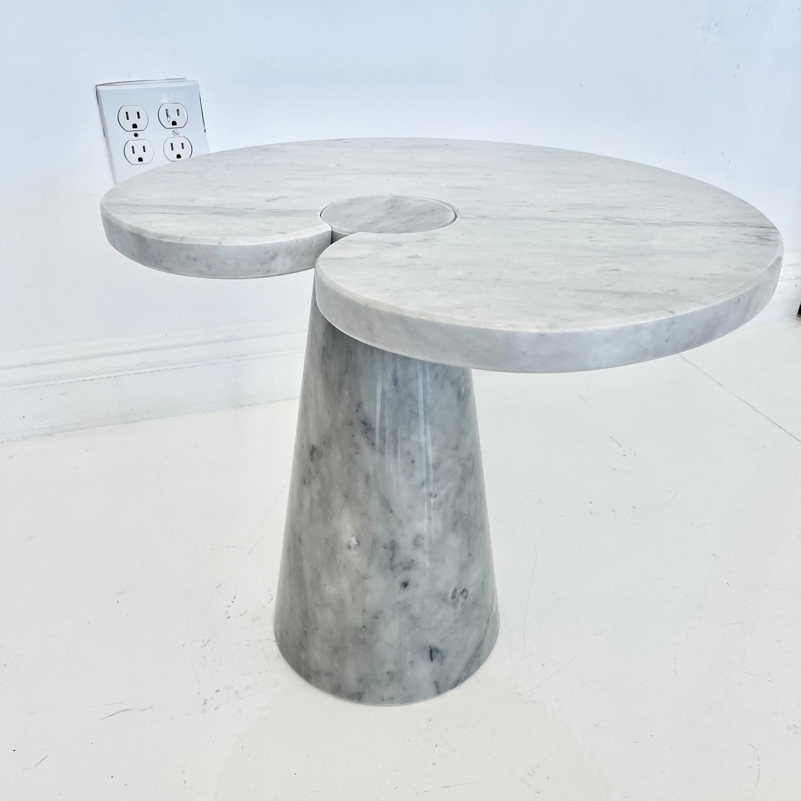Angelo Mangiarotti Carrara Marble Eros Side Table, 1970