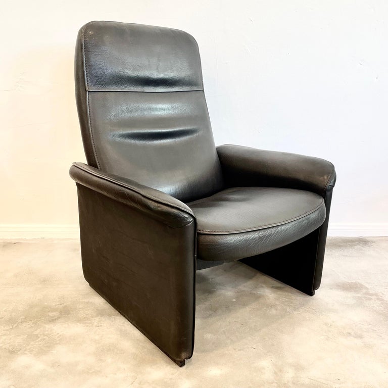 Pair of De Sede DS-50 Black Leather Recliner Chairs, 1970s Switzerland
