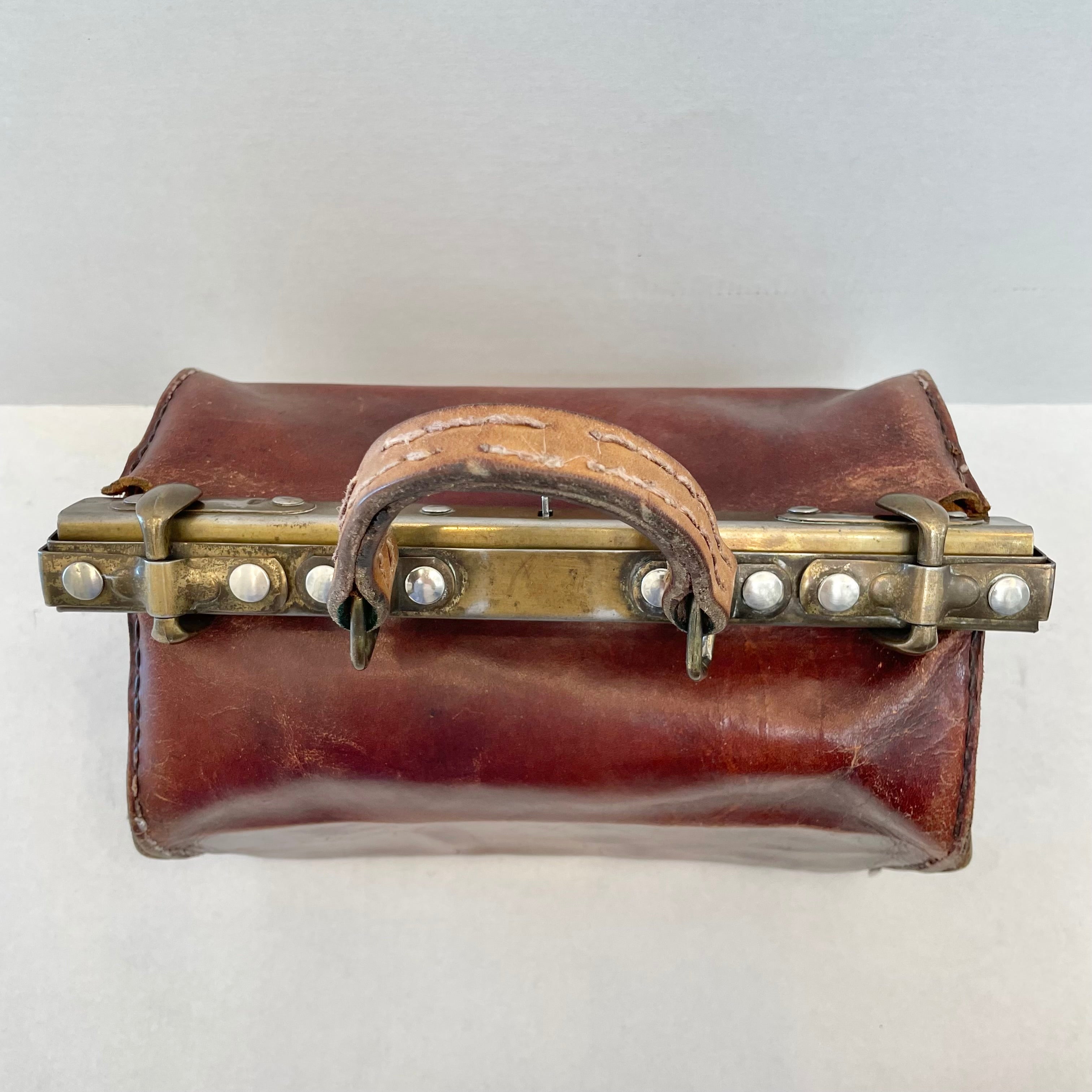 A Small Vintage French Brown Leather Gladstone Bag / Dr Bag