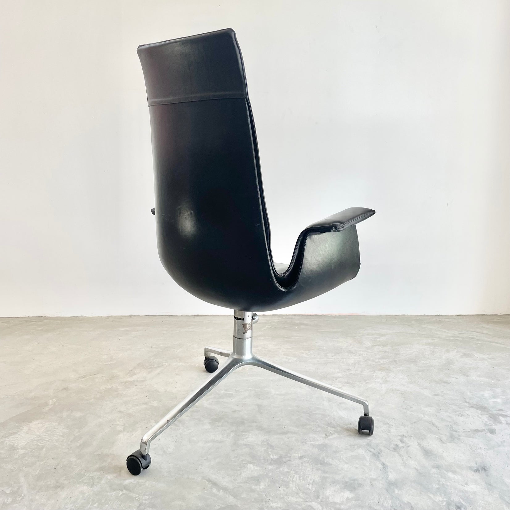 Fabricius Kastholm Leather 'Bird' Chairs